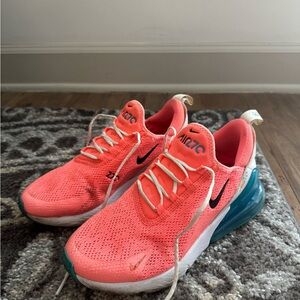 Nike Air 270 Coral Sneakers. Size 7 (women’s)